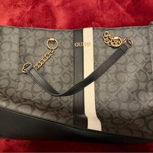 GUESS Black and Cream Tote Bag